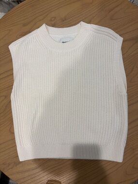 Abercrombie & Fitch Ivory knit sleeveless top